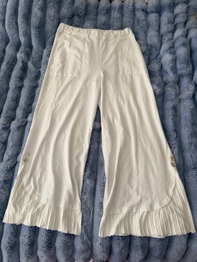 White Pleated Hem Wide-Leg Pants